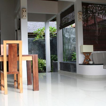 Villa Teman Lovina Exterior foto